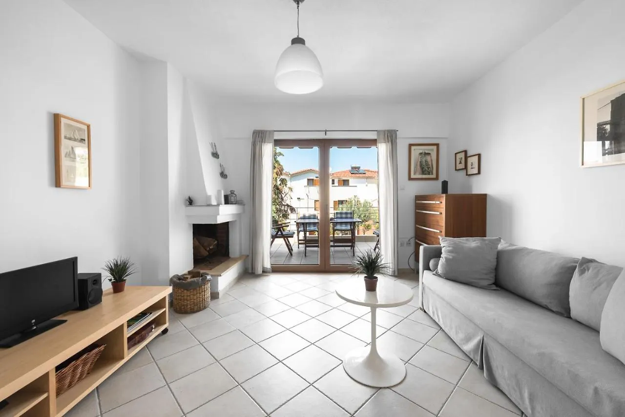 Pefkohori Del Sol By Luxlikehome 0*, פפקוהורי